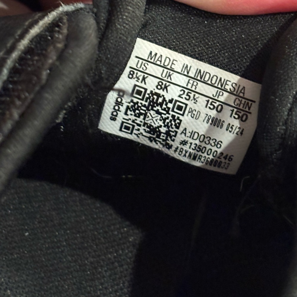 adidas Kids Black and White Slip-On Sneakers with Velcro Strap 8.5 - Picture 6 of 6